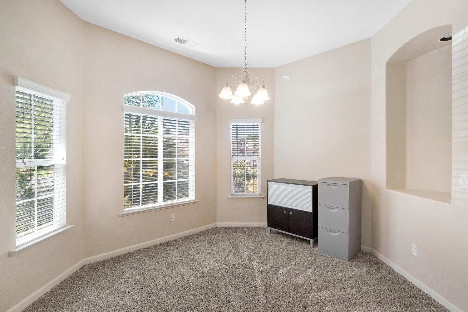 1138 E Pinehurst Ave, Fresno, CA 93730