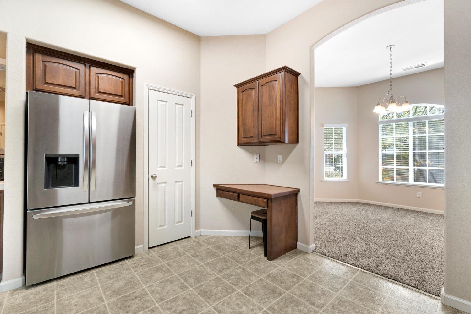1138 E Pinehurst Ave, Fresno, CA 93730