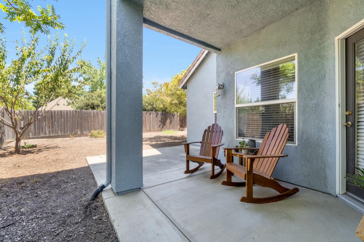 1138 E Pinehurst Ave, Fresno, CA 93730