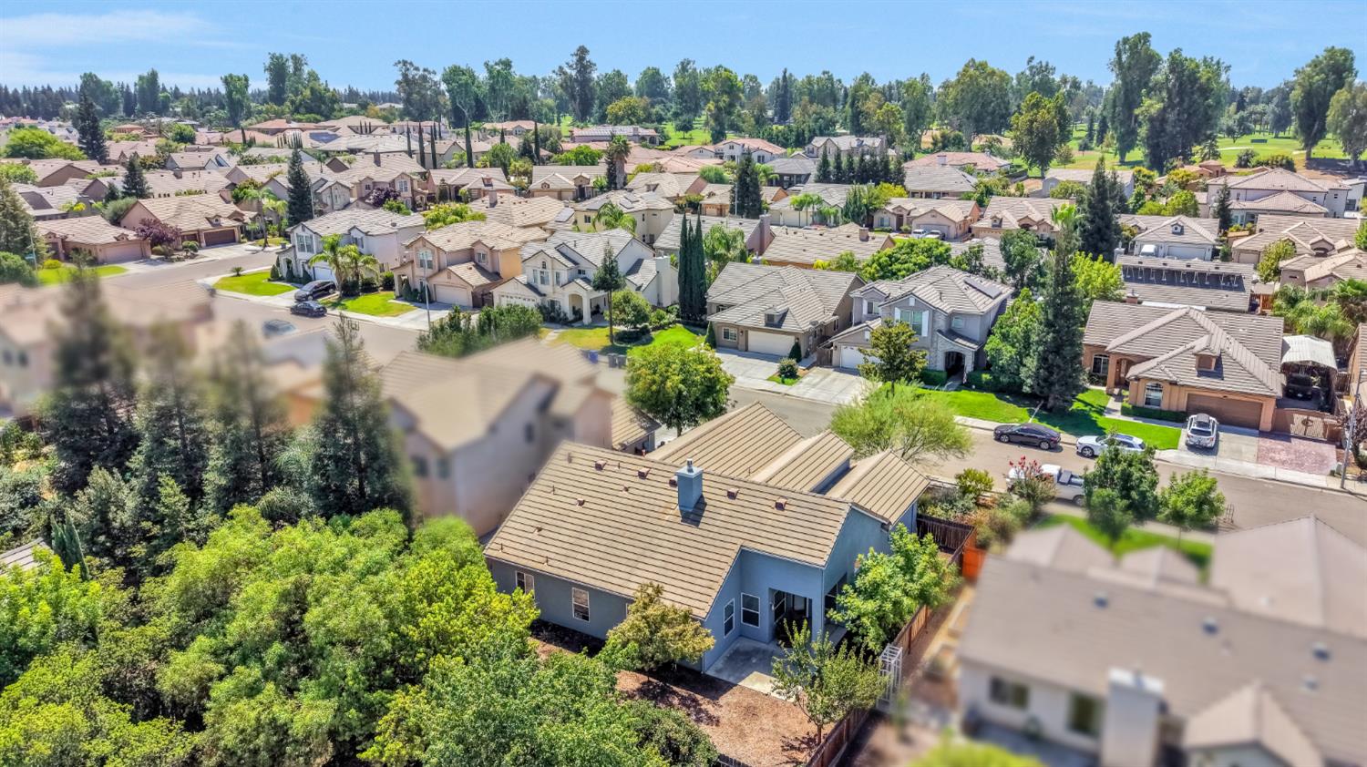 1138 E Pinehurst Ave, Fresno, CA 93730