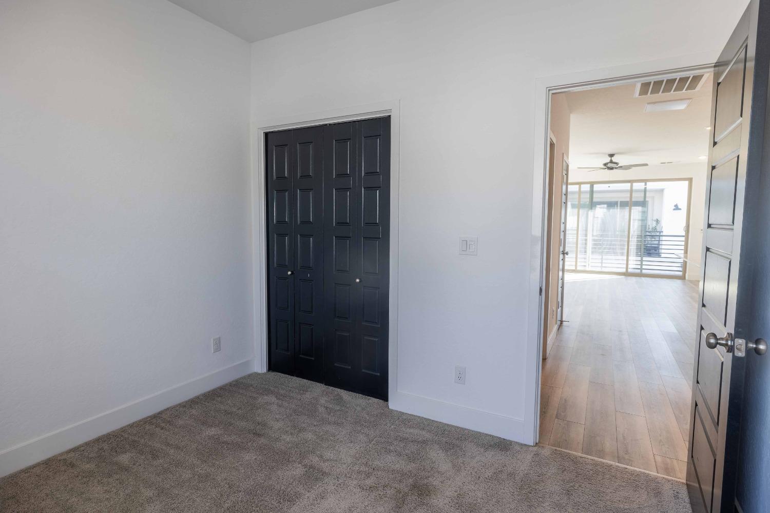 10973 N Blackberry Dr, Fresno, CA 93730