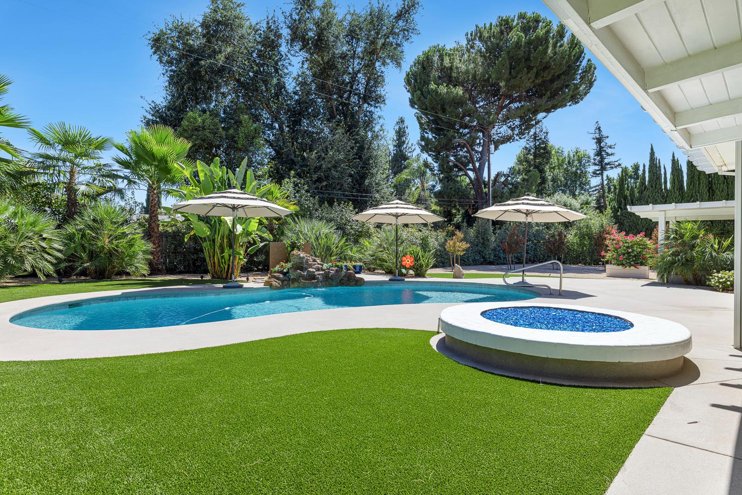 1381 E Revere Rd, Fresno, CA 93720