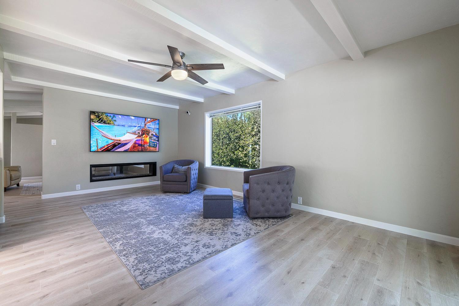 1381 E Revere Rd, Fresno, CA 93720