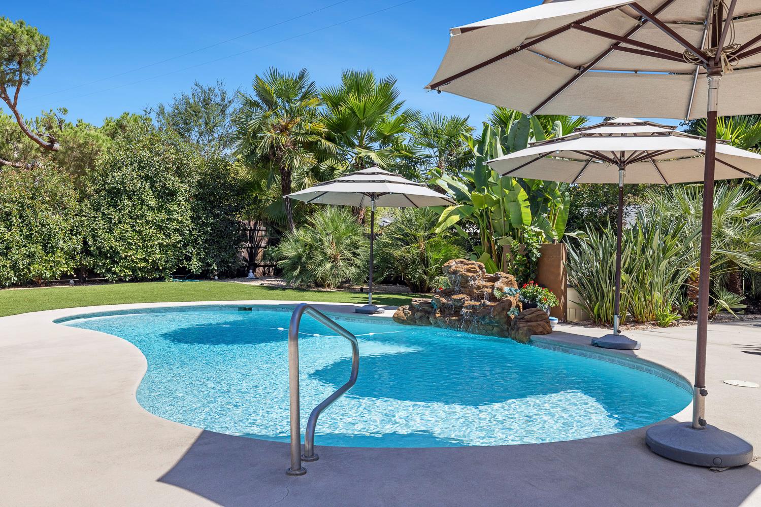 1381 E Revere Rd, Fresno, CA 93720