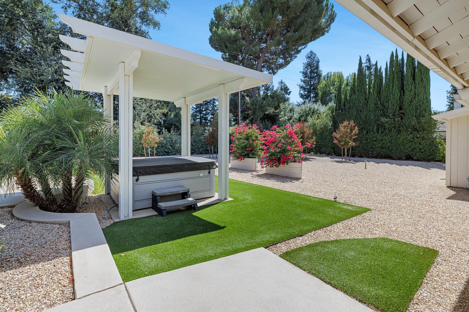 1381 E Revere Rd, Fresno, CA 93720