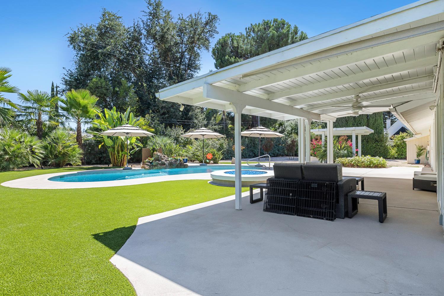 1381 E Revere Rd, Fresno, CA 93720