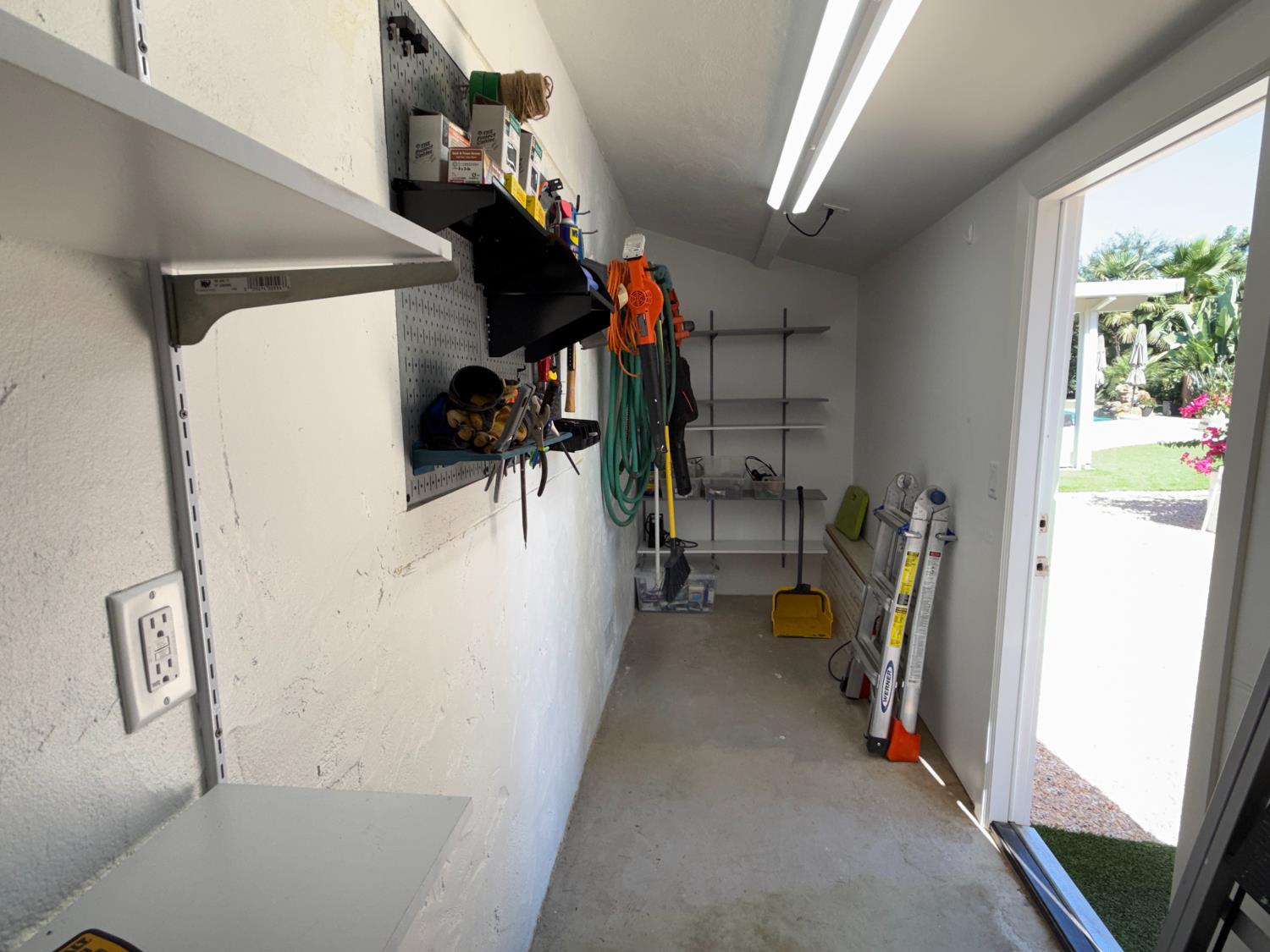 1381 E Revere Rd, Fresno, CA 93720