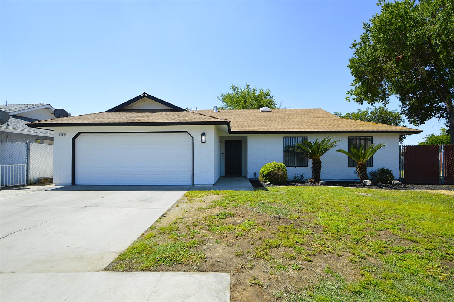 4952 E Huntington Ave, Fresno, CA 93727