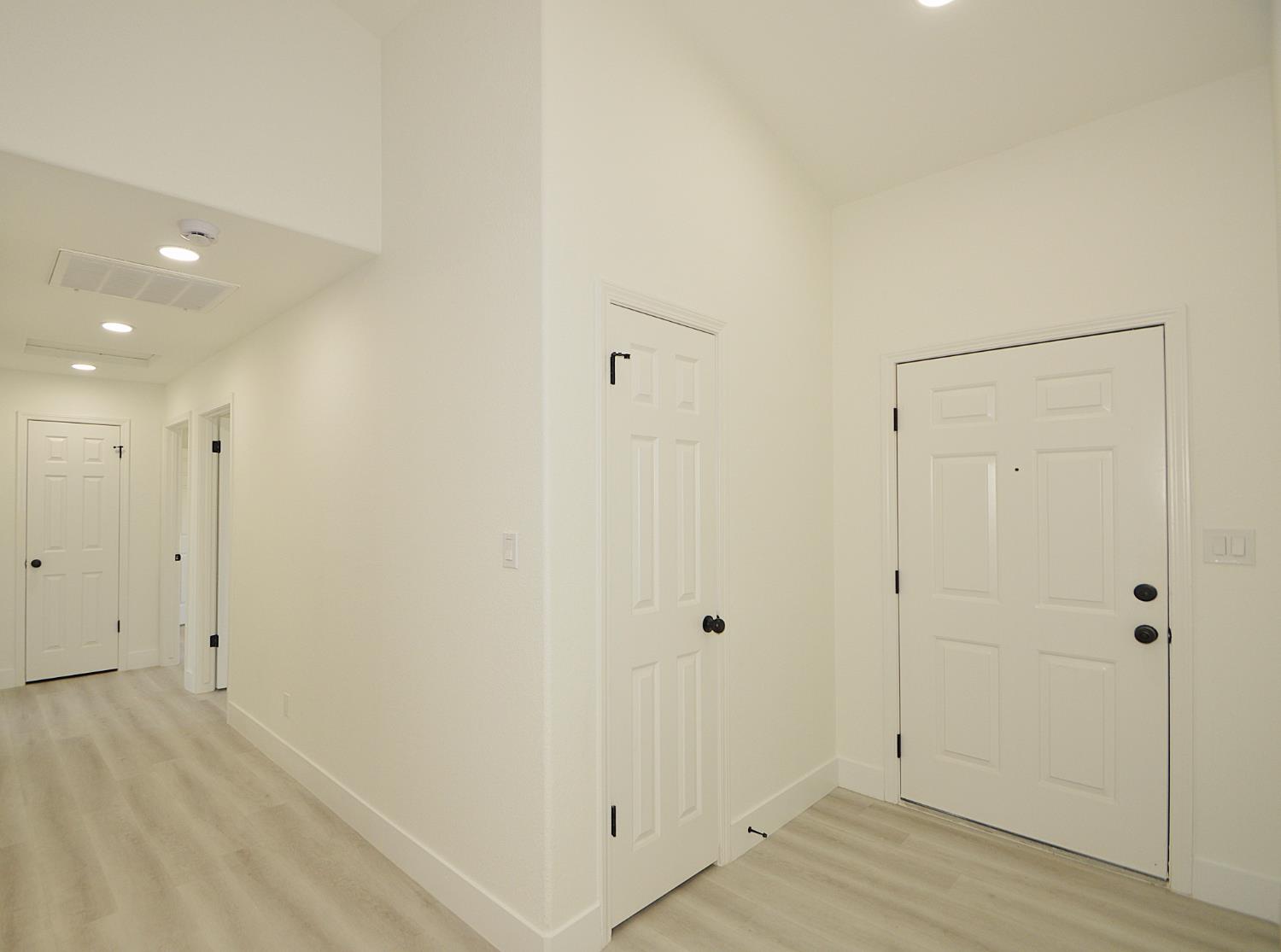 4952 E Huntington Ave, Fresno, CA 93727