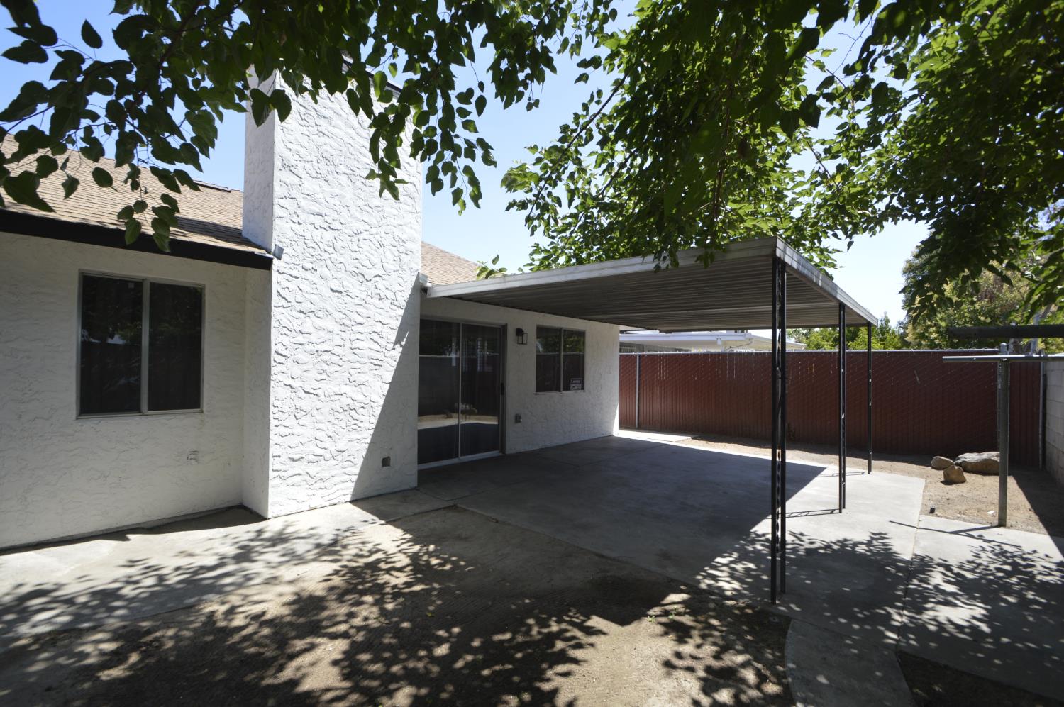 4952 E Huntington Ave, Fresno, CA 93727