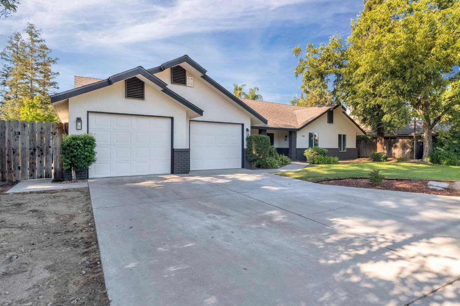 604 W Ellery Ave, Clovis, CA 93612