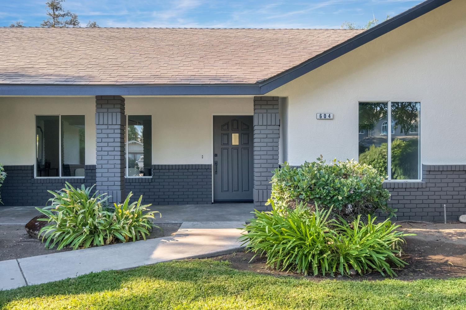 604 W Ellery Ave, Clovis, CA 93612