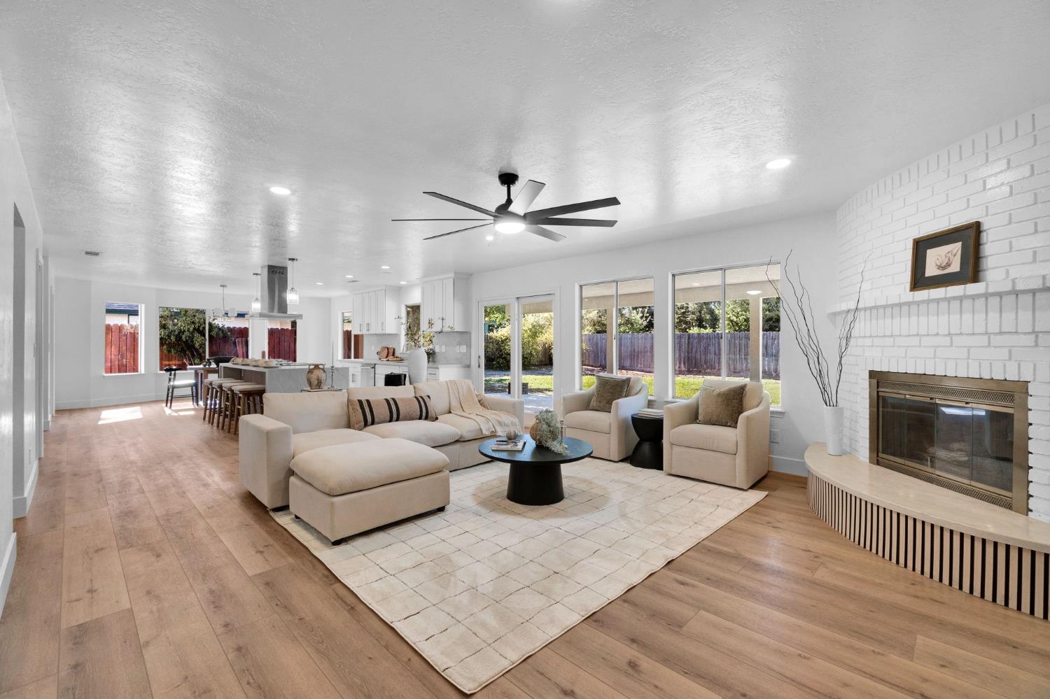 604 W Ellery Ave, Clovis, CA 93612