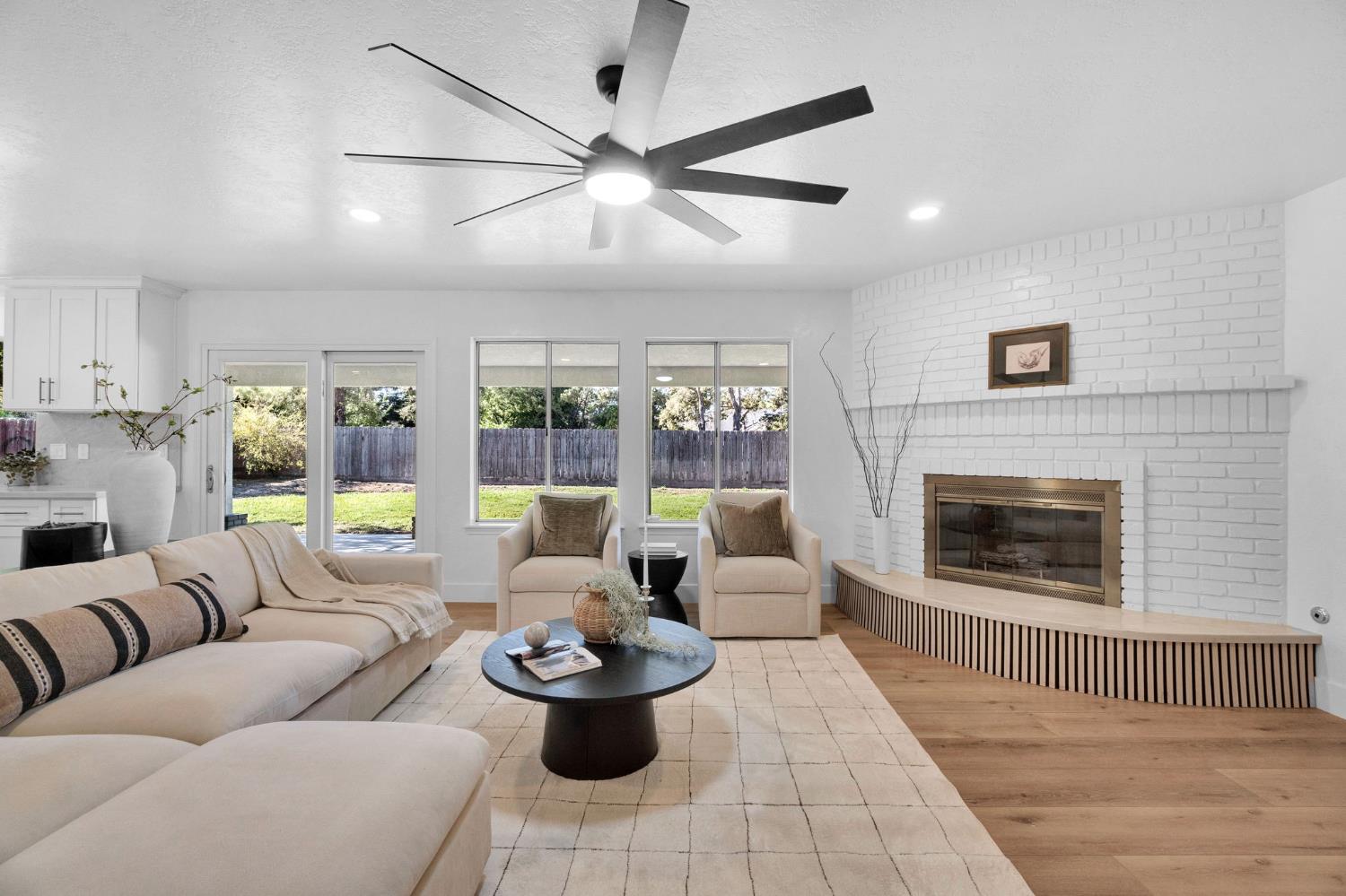 604 W Ellery Ave, Clovis, CA 93612