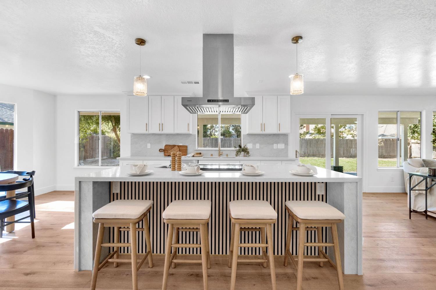 604 W Ellery Ave, Clovis, CA 93612