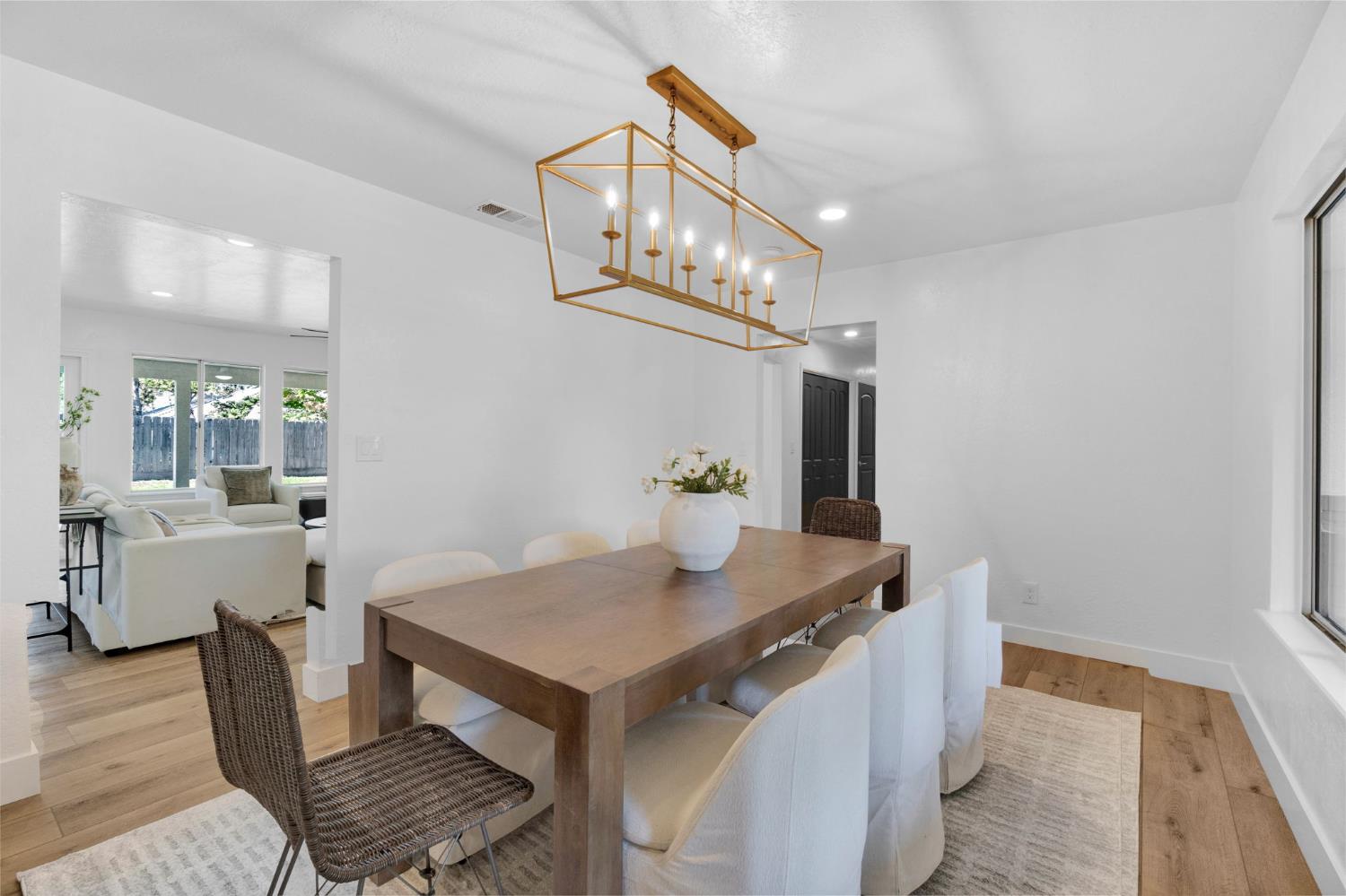 604 W Ellery Ave, Clovis, CA 93612