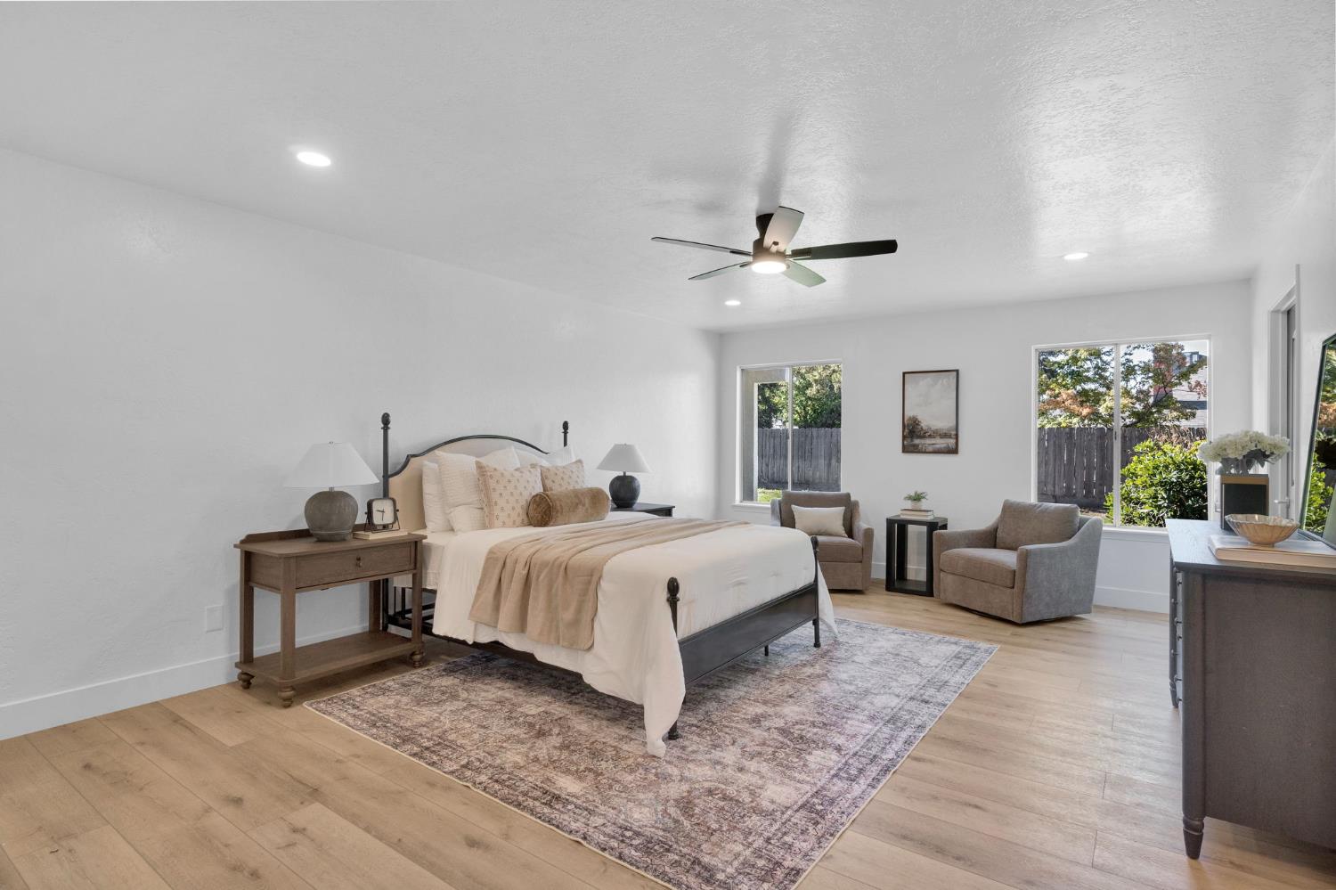 604 W Ellery Ave, Clovis, CA 93612