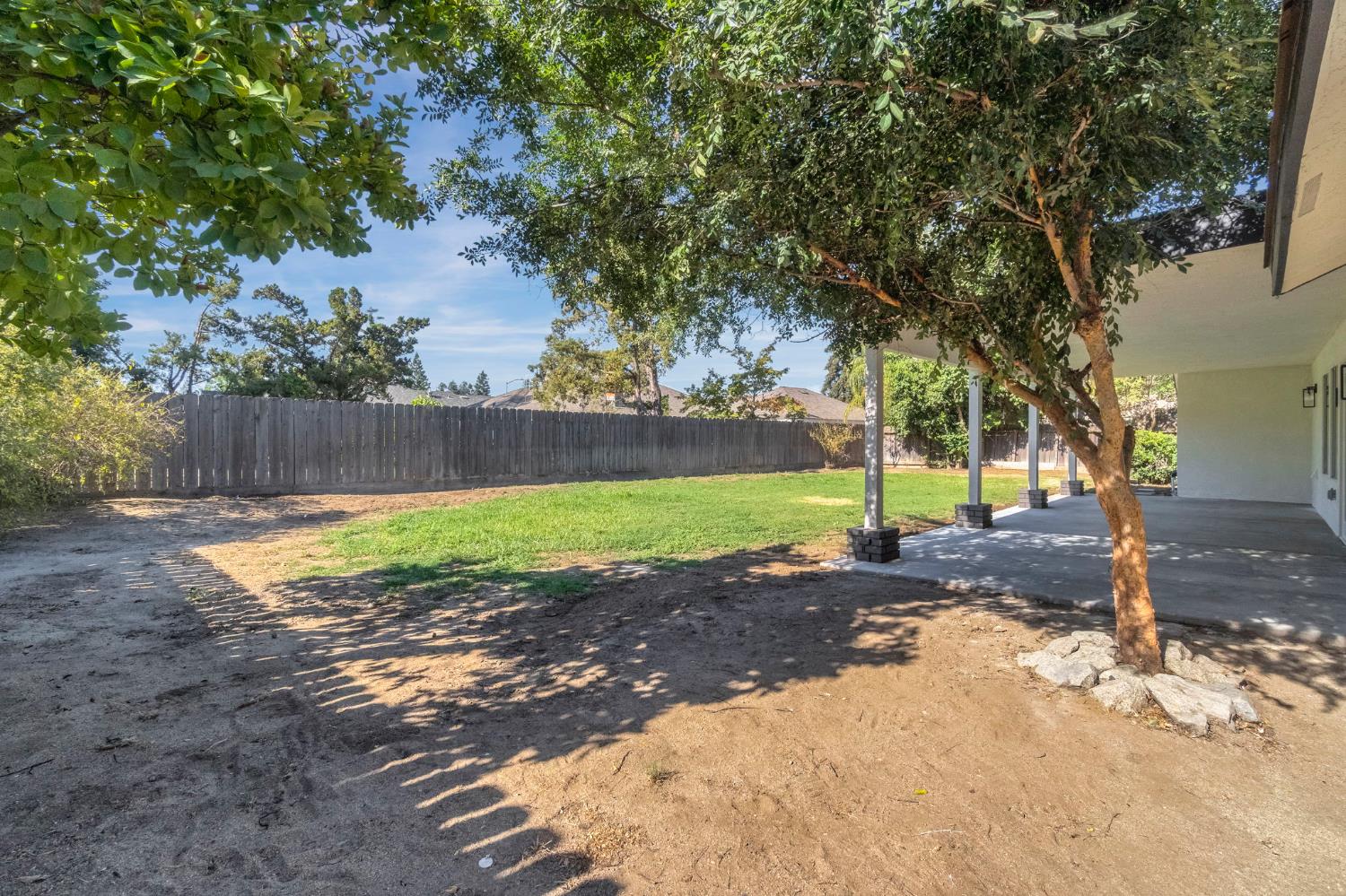 604 W Ellery Ave, Clovis, CA 93612