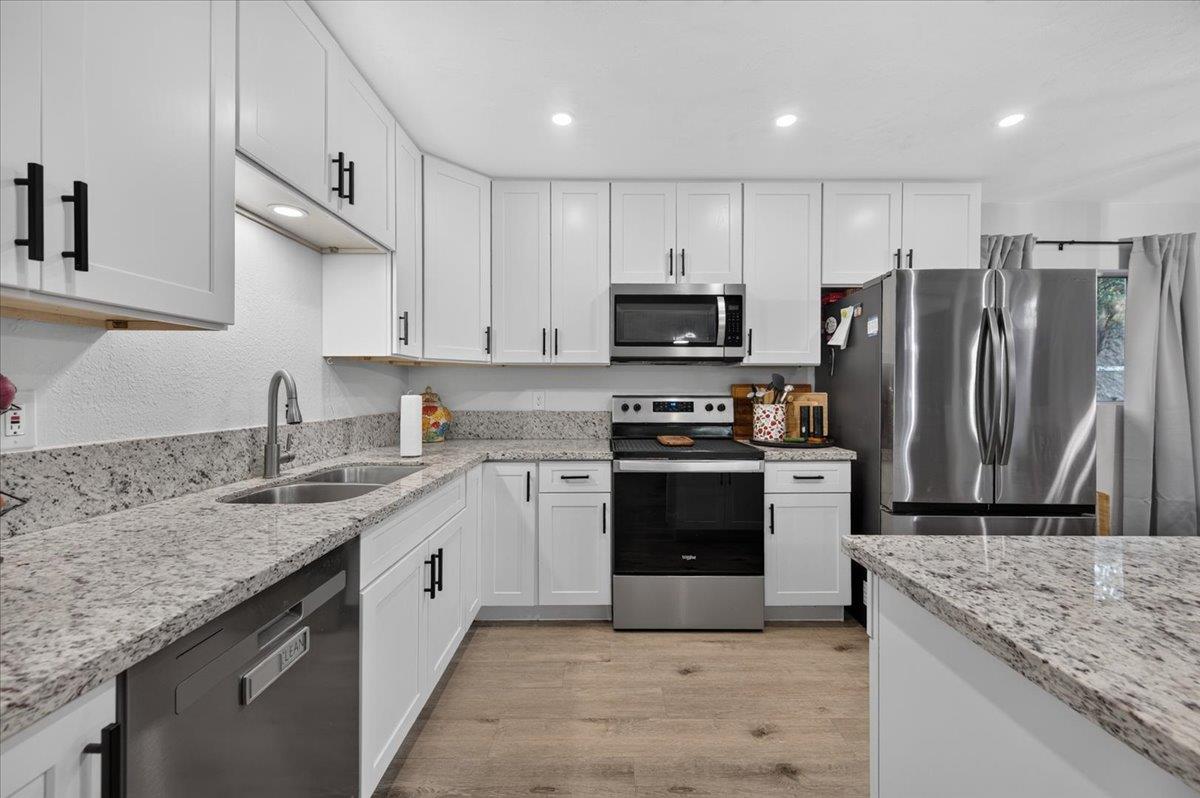 33412 Linson Rd, Tollhouse, CA 93667