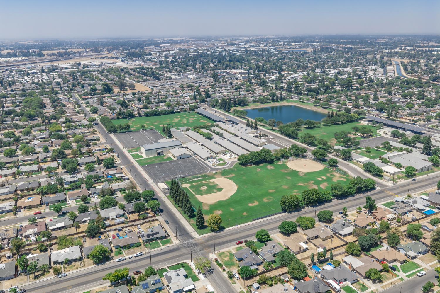 1625 W Pontiac Way, Fresno, CA 93705