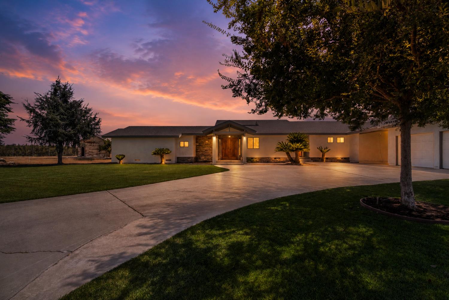 248 S Quality Ave, Sanger, CA 93657