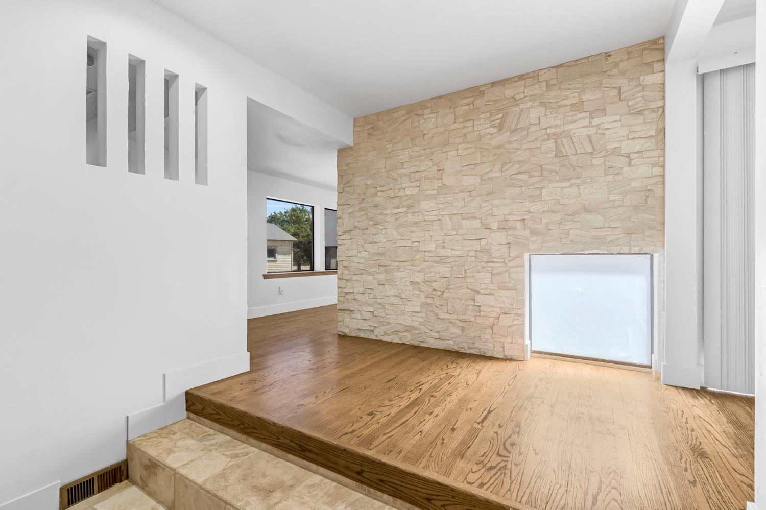 248 S Quality Ave, Sanger, CA 93657
