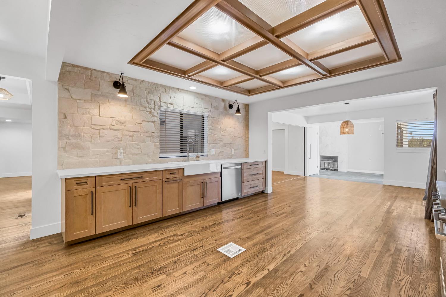 248 S Quality Ave, Sanger, CA 93657
