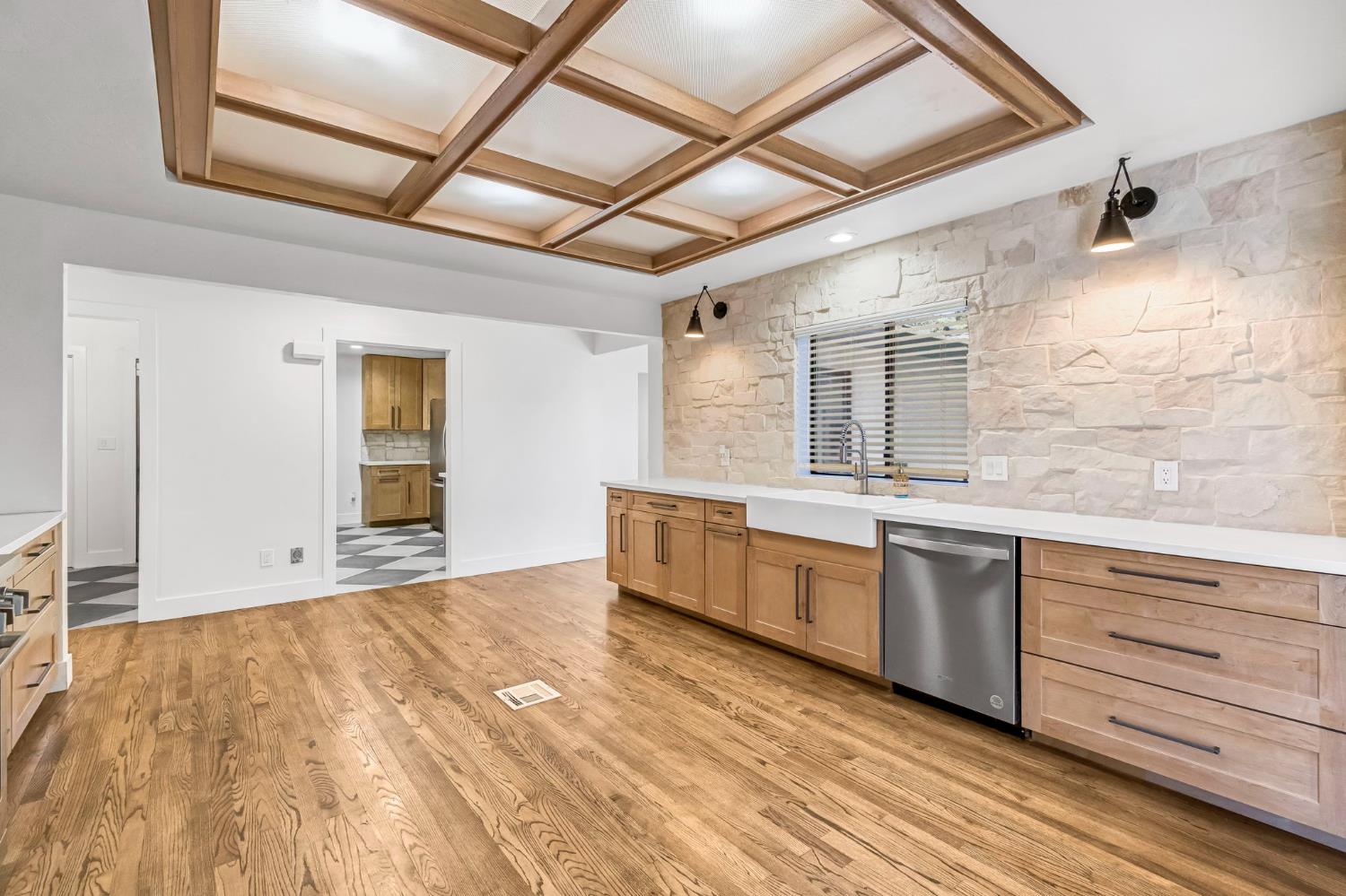 248 S Quality Ave, Sanger, CA 93657