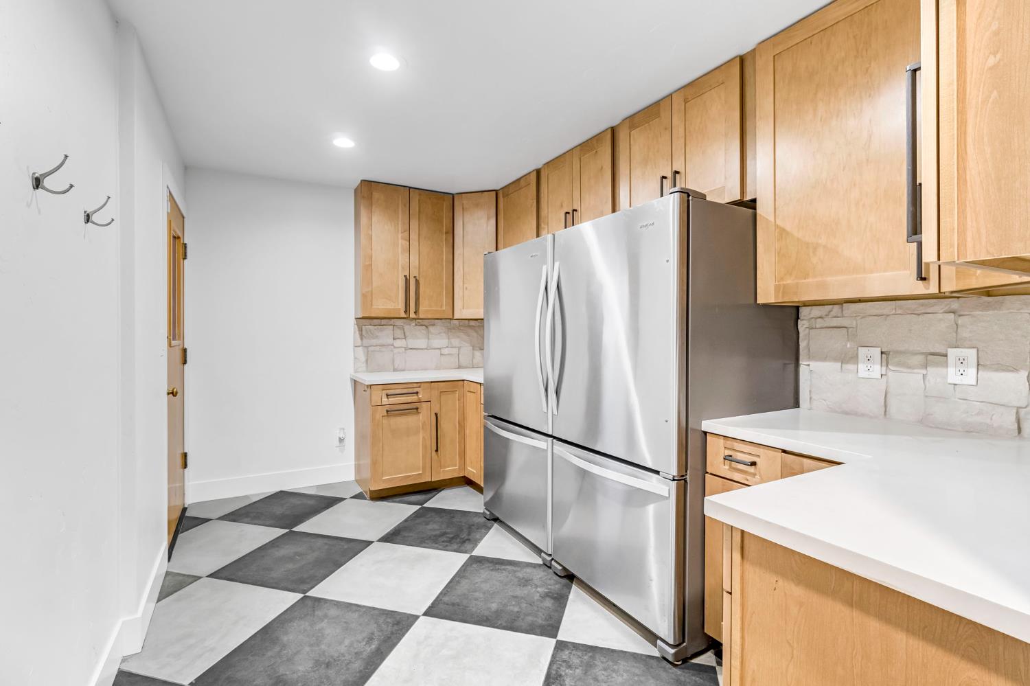 248 S Quality Ave, Sanger, CA 93657