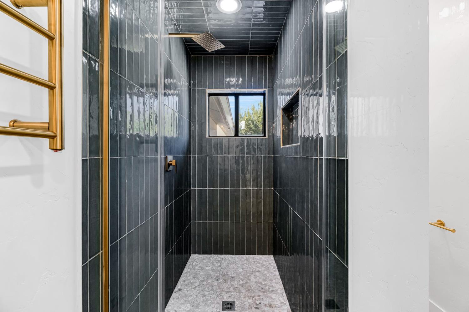 248 S Quality Ave, Sanger, CA 93657