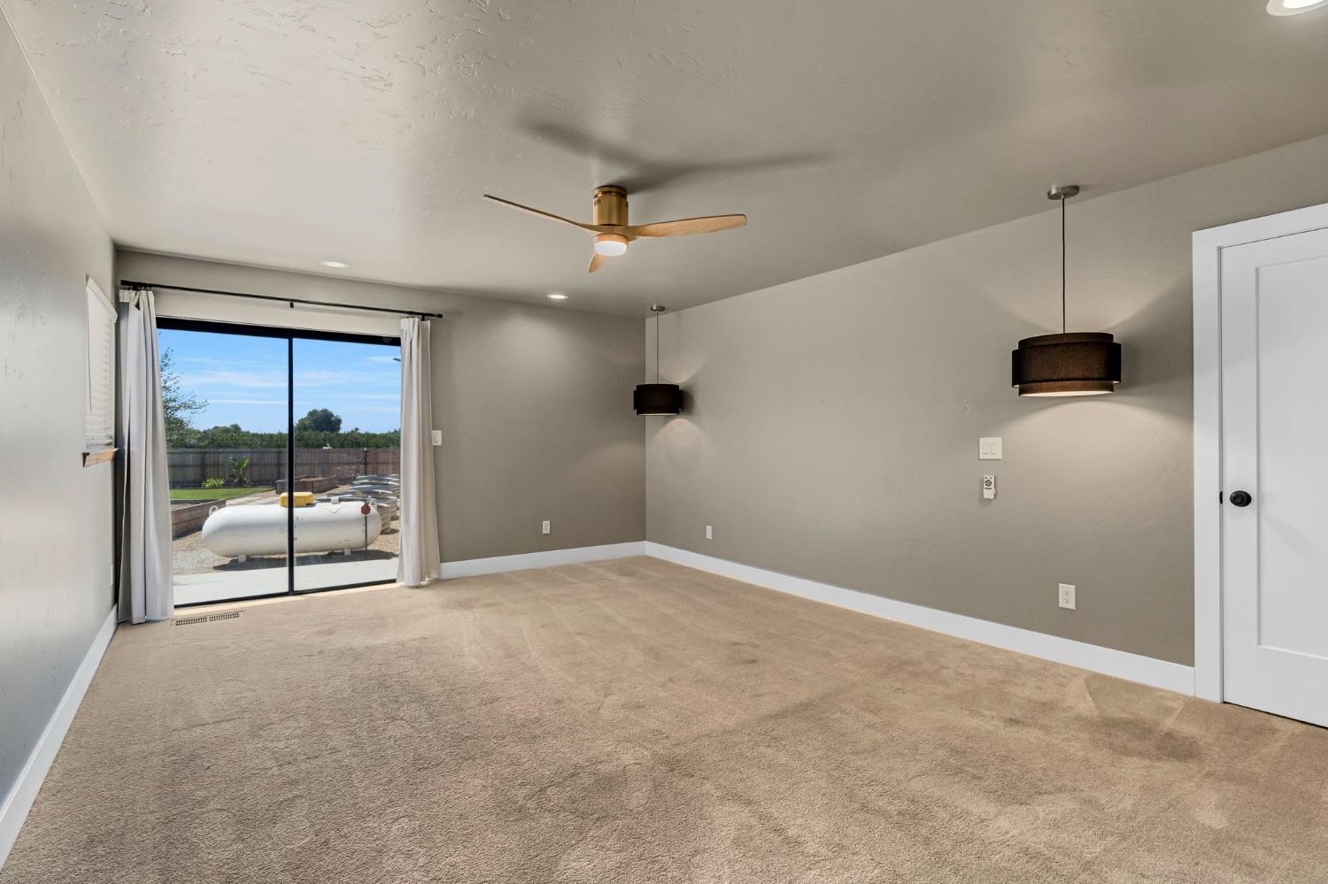 248 S Quality Ave, Sanger, CA 93657