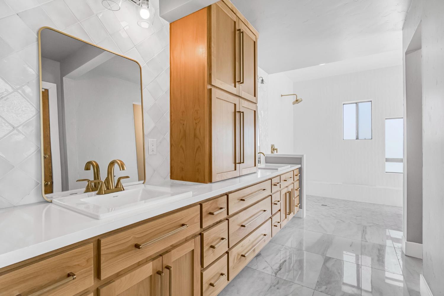248 S Quality Ave, Sanger, CA 93657