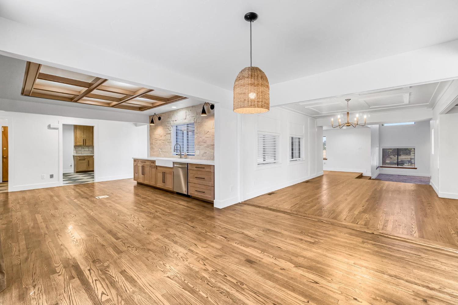 248 S Quality Ave, Sanger, CA 93657