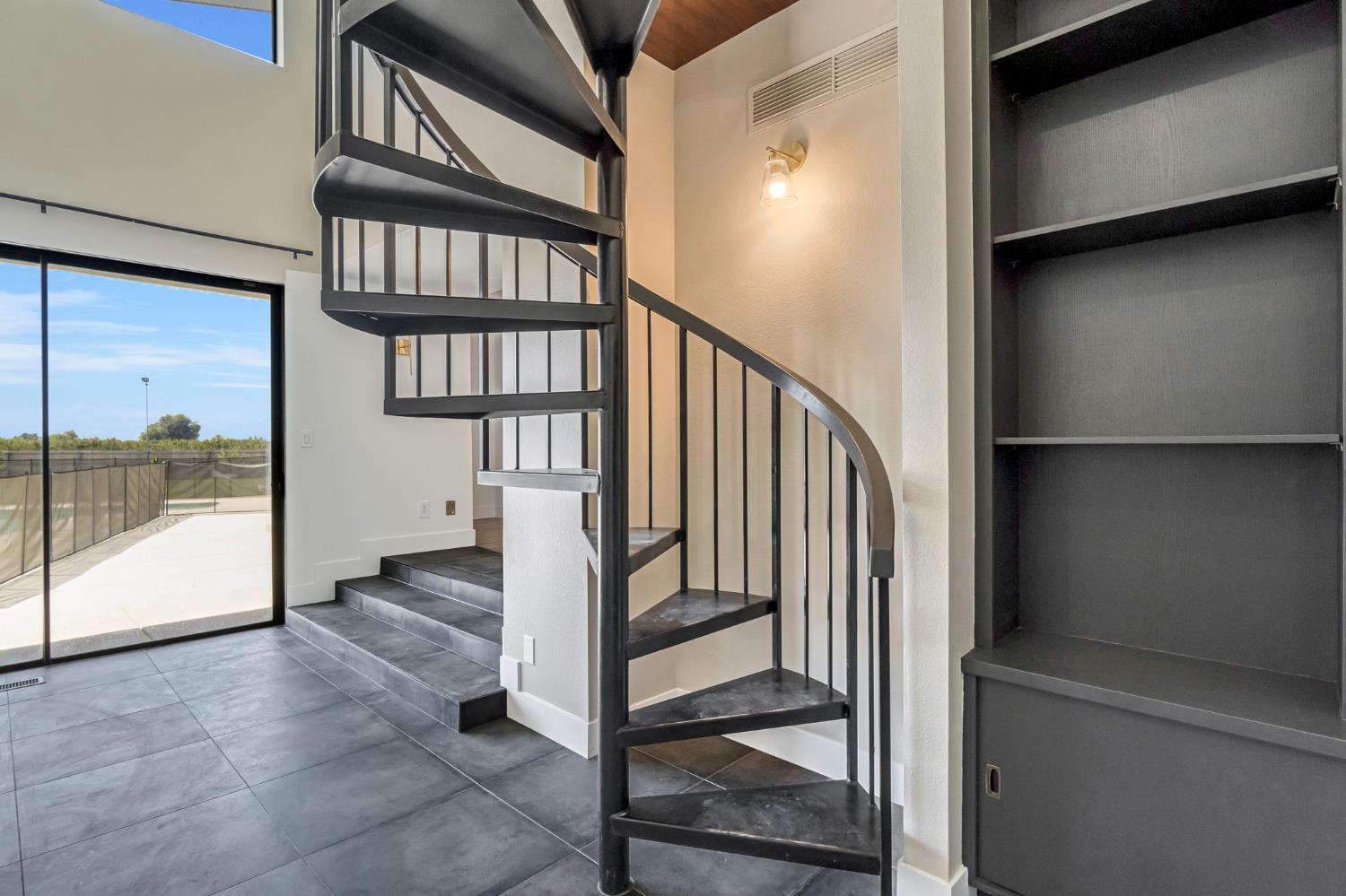 248 S Quality Ave, Sanger, CA 93657