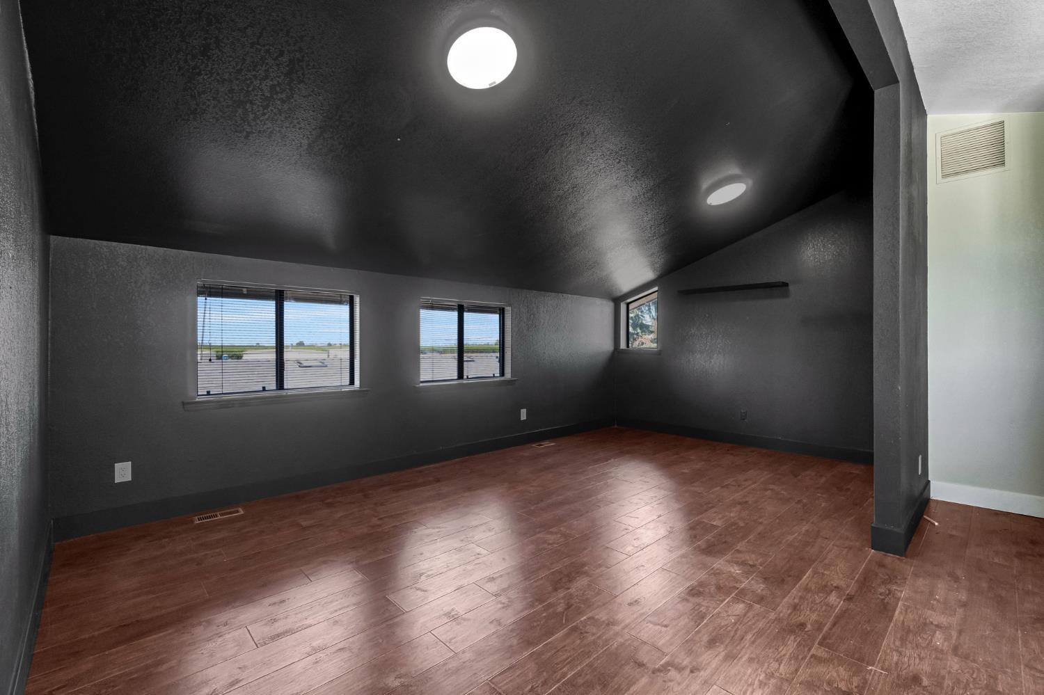 248 S Quality Ave, Sanger, CA 93657