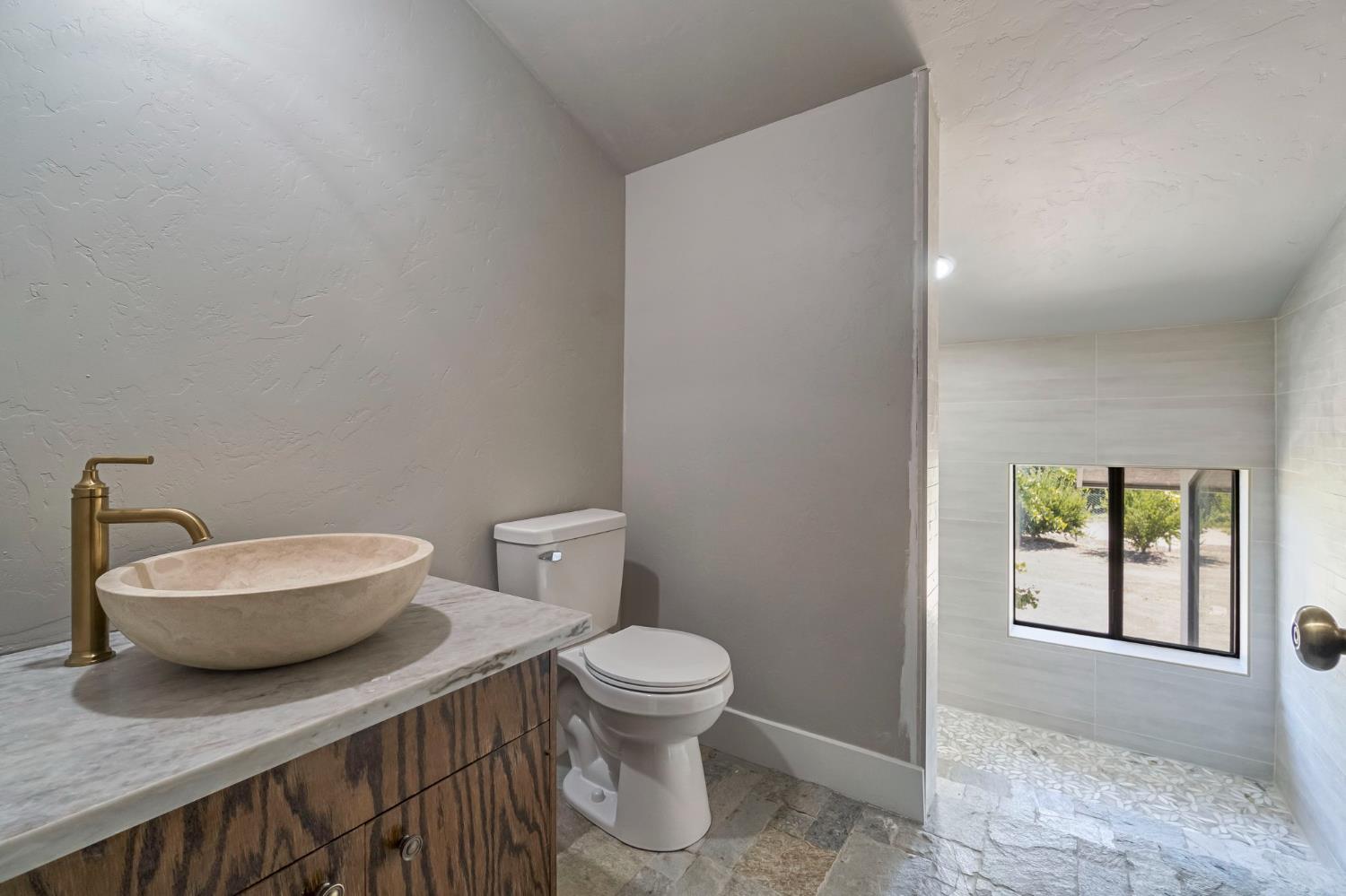 248 S Quality Ave, Sanger, CA 93657