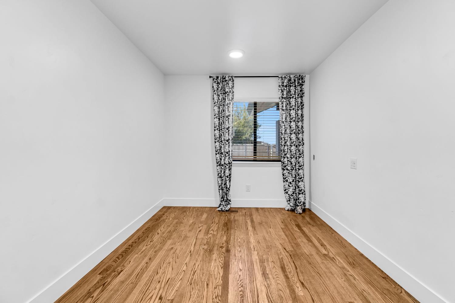 248 S Quality Ave, Sanger, CA 93657