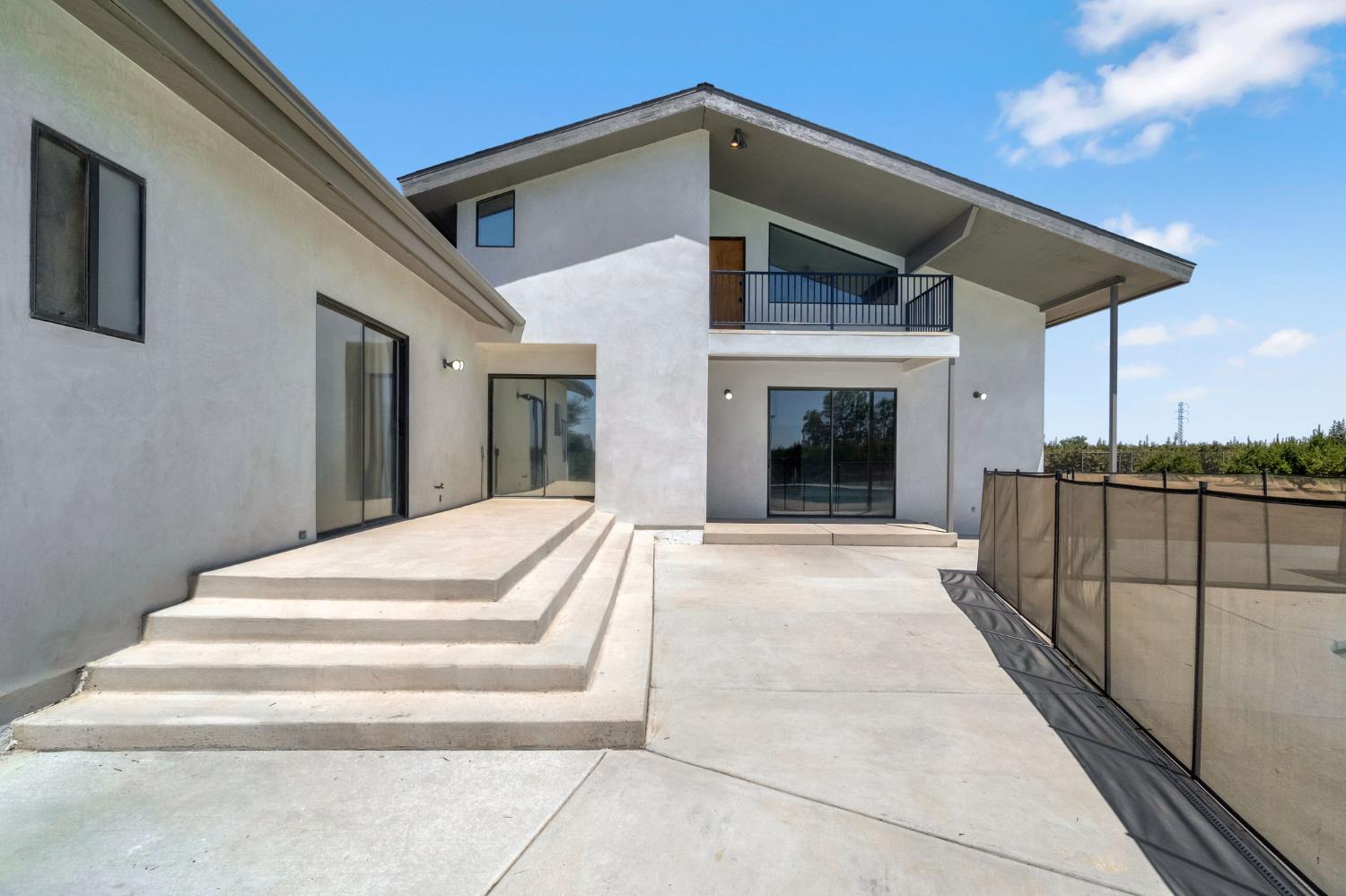 248 S Quality Ave, Sanger, CA 93657