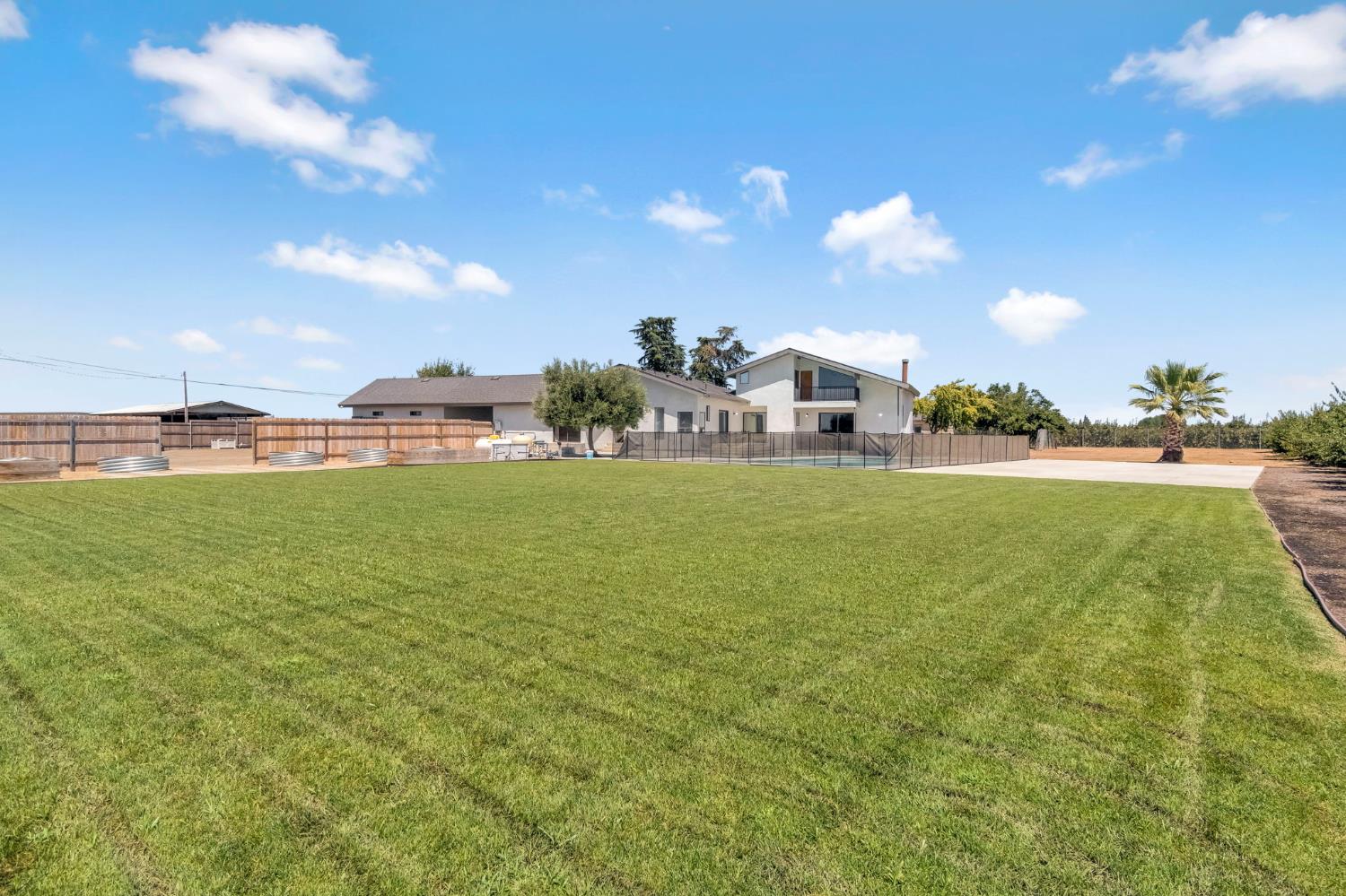 248 S Quality Ave, Sanger, CA 93657