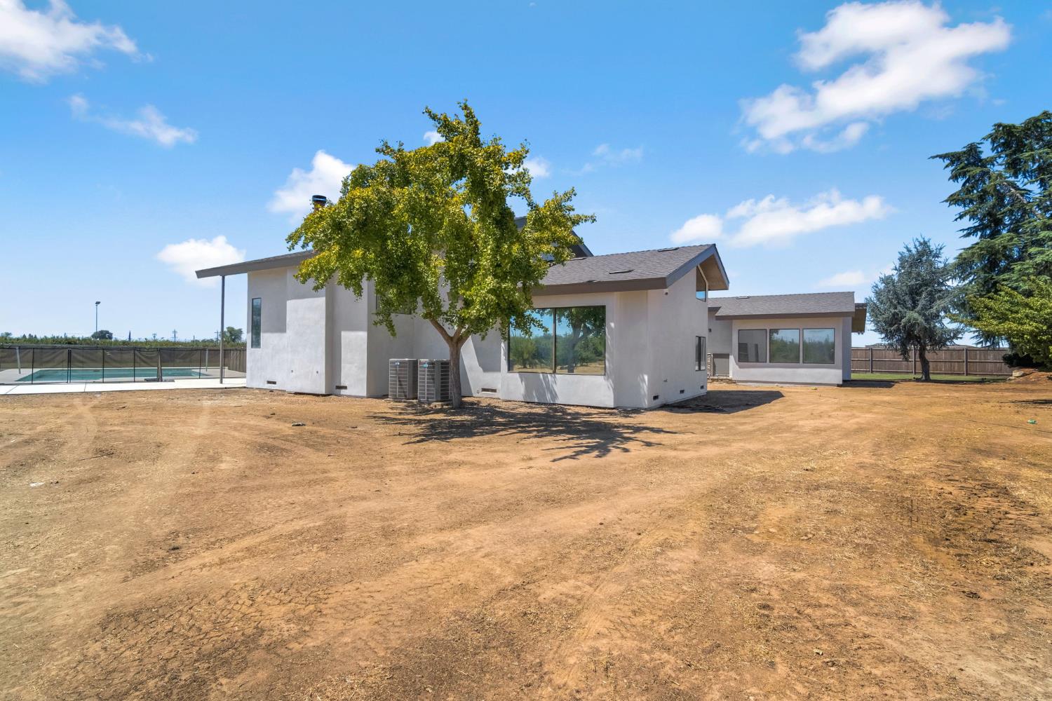 248 S Quality Ave, Sanger, CA 93657