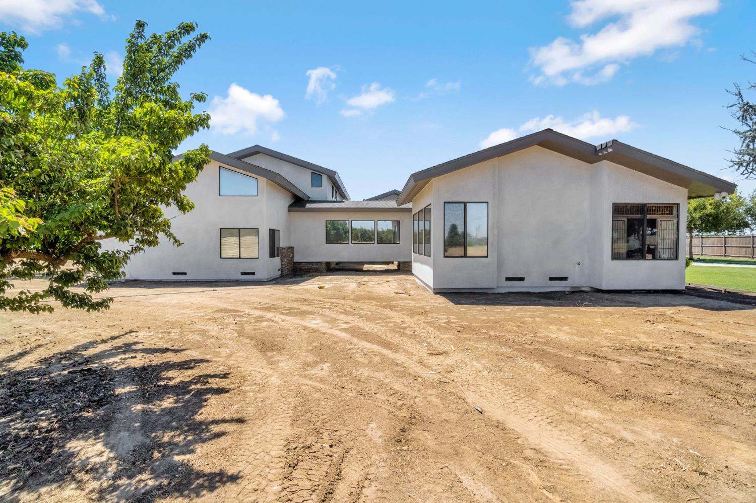 248 S Quality Ave, Sanger, CA 93657