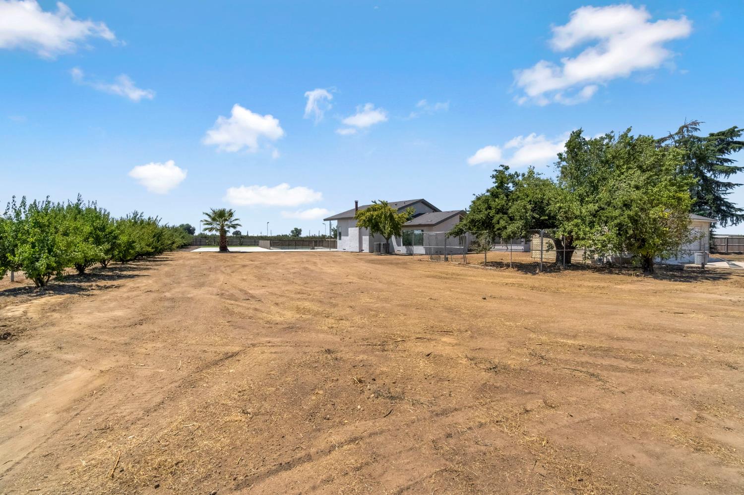 248 S Quality Ave, Sanger, CA 93657