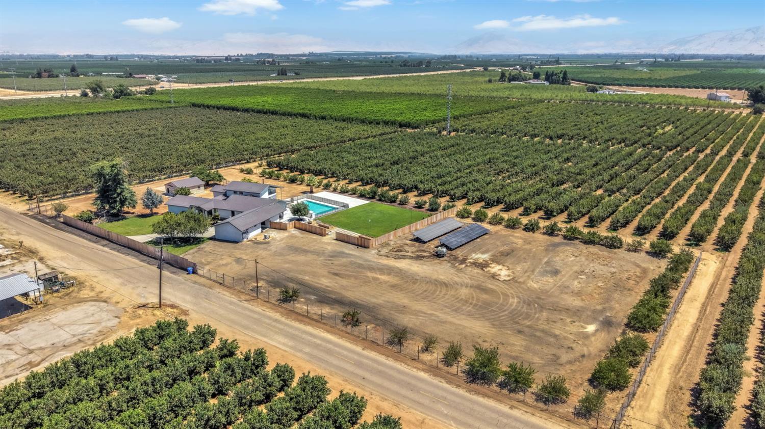 248 S Quality Ave, Sanger, CA 93657