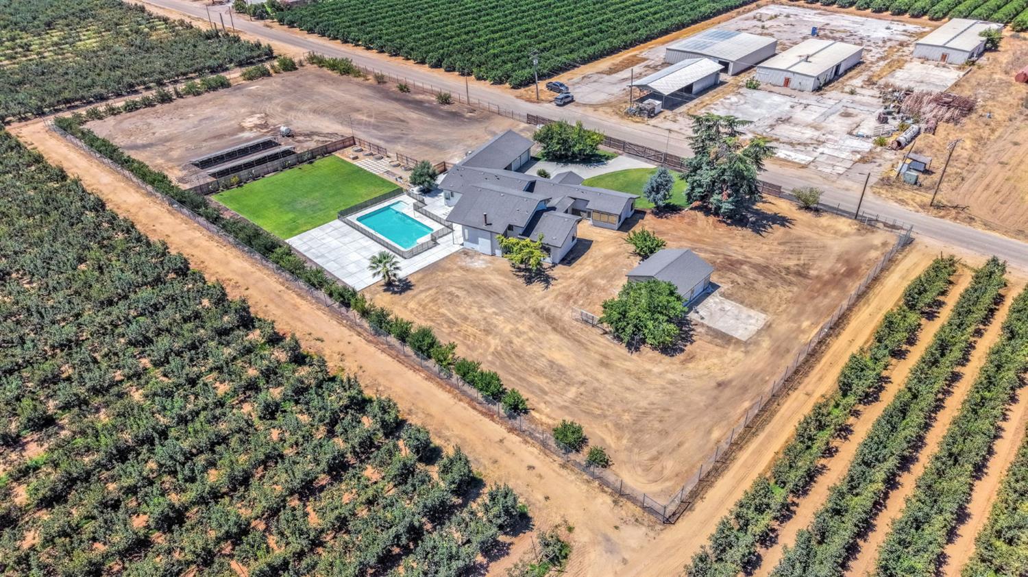 248 S Quality Ave, Sanger, CA 93657