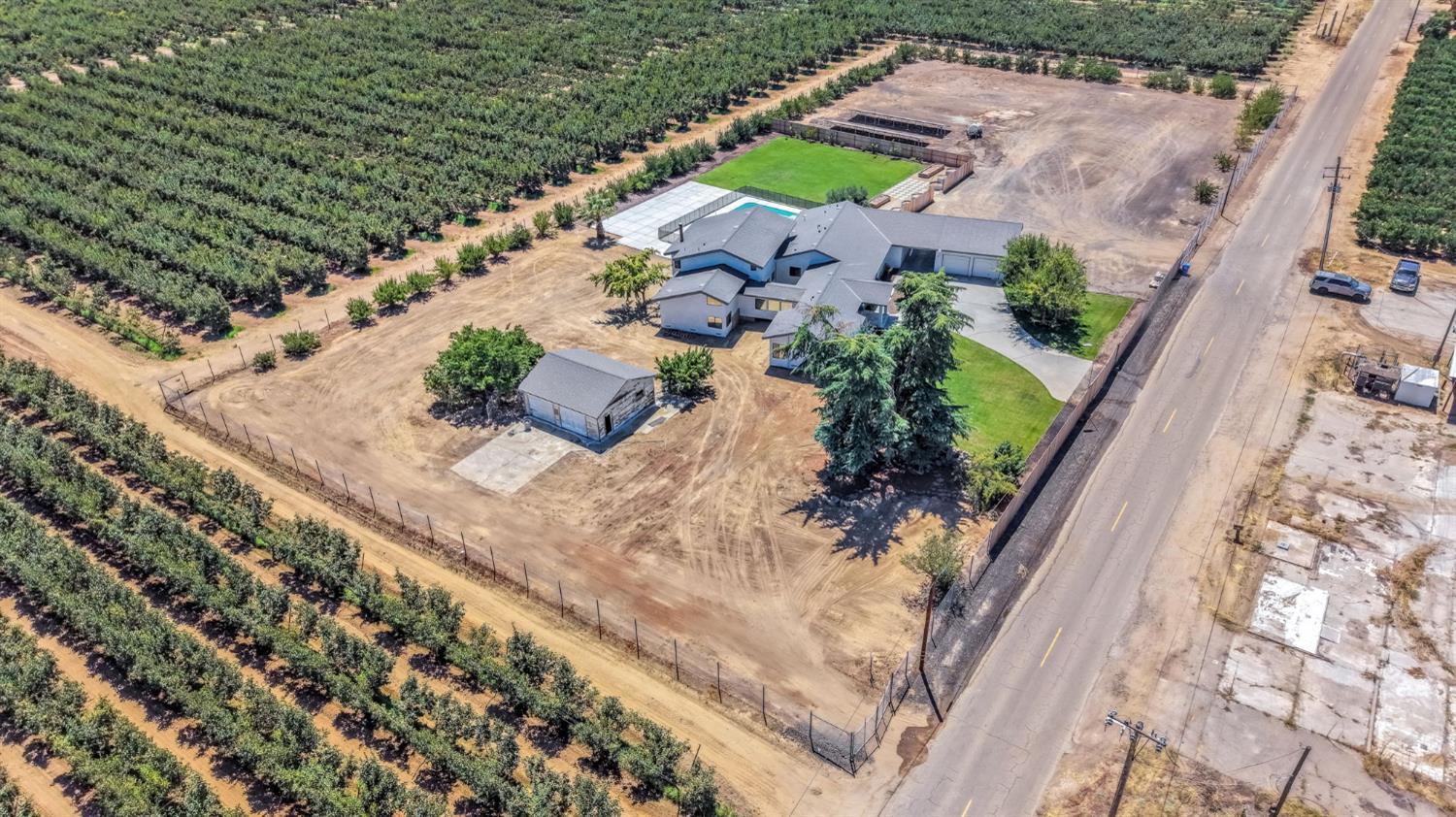 248 S Quality Ave, Sanger, CA 93657