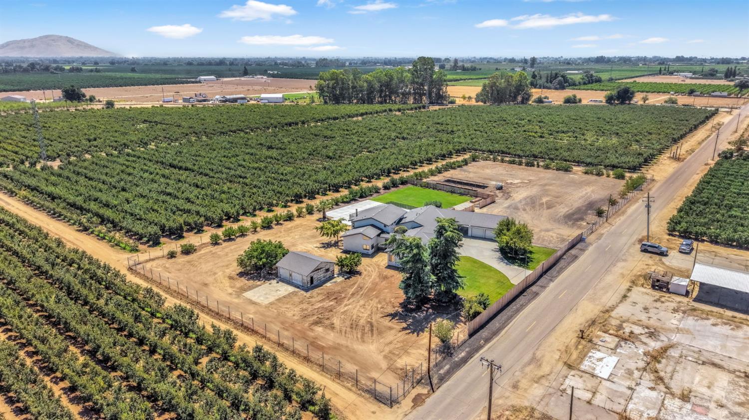 248 S Quality Ave, Sanger, CA 93657