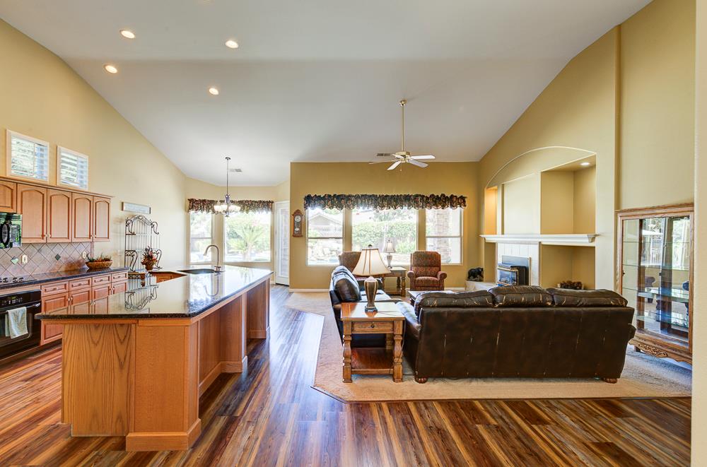 2855 Richert Ave, Clovis, CA 93611