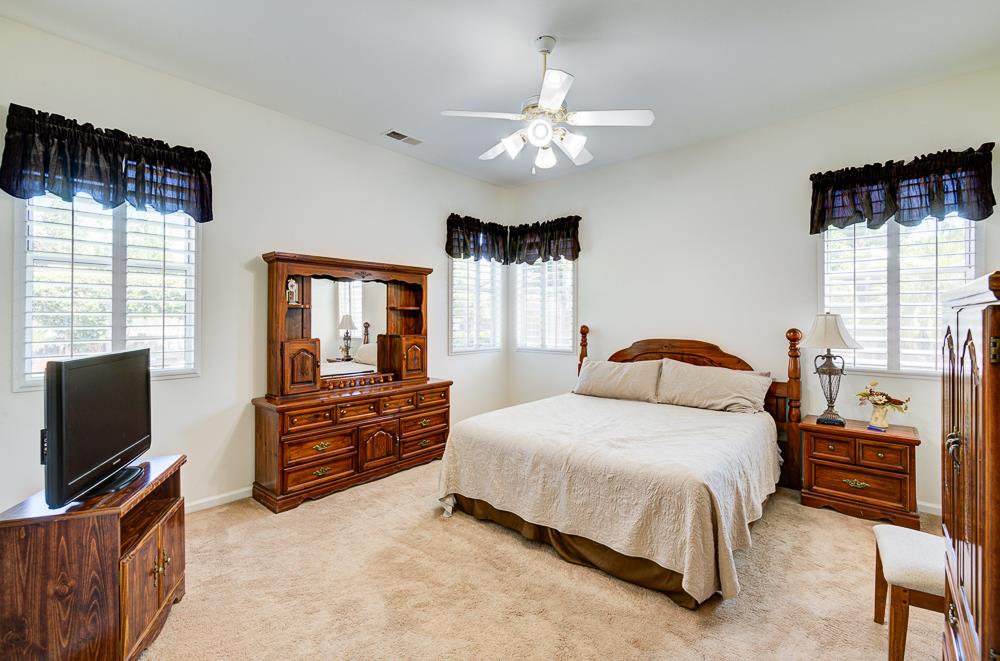 2855 Richert Ave, Clovis, CA 93611