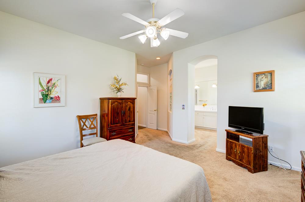 2855 Richert Ave, Clovis, CA 93611