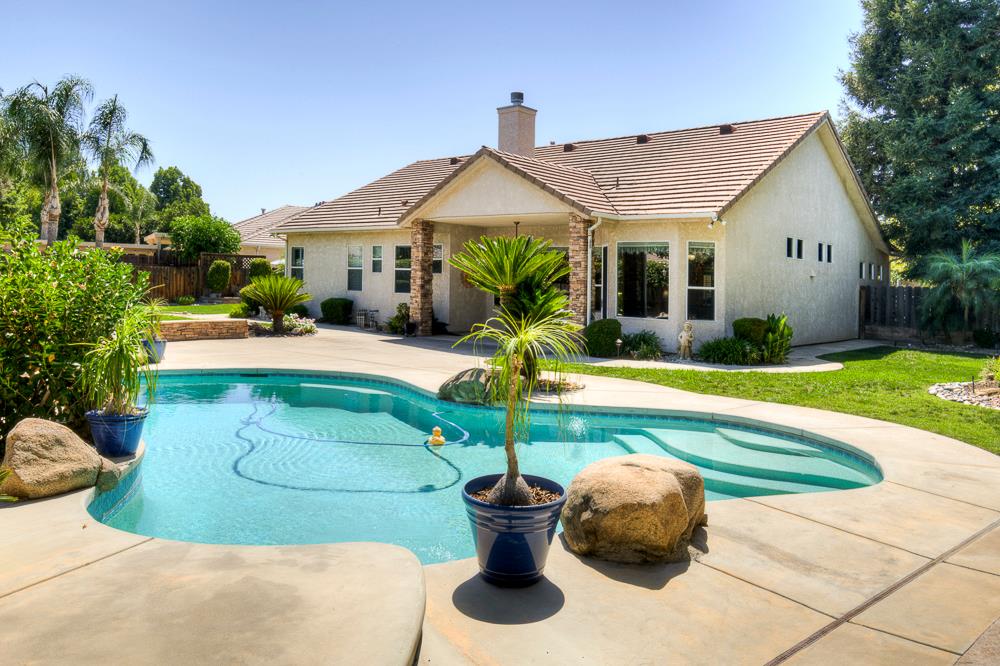 2855 Richert Ave, Clovis, CA 93611